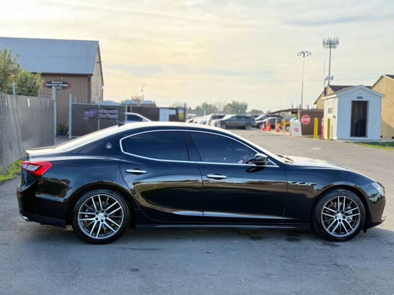 2017 Maserati Ghibli