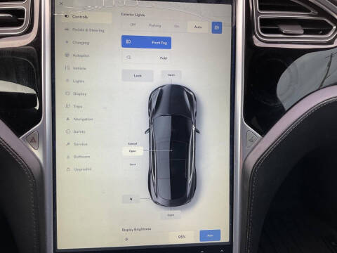 2016 Tesla Model S 70D