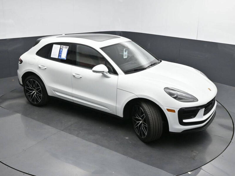 2025 Porsche Macan