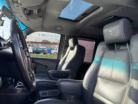 2017 GMC Savana 2500