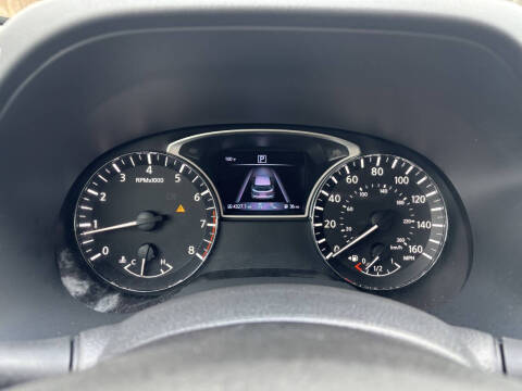 2020 Nissan Pathfinder SV