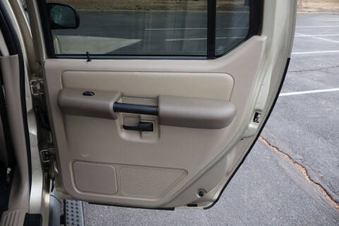 2003 Ford Explorer Sport Trac XLS