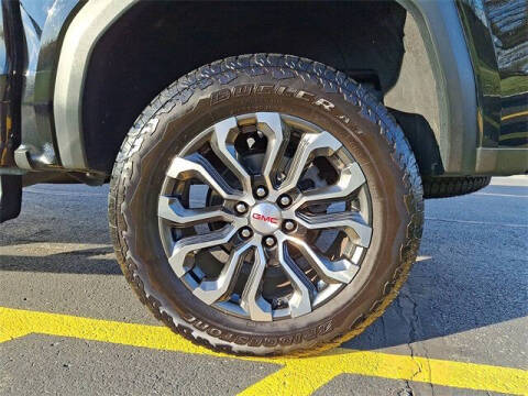 2024 GMC Canyon Denali