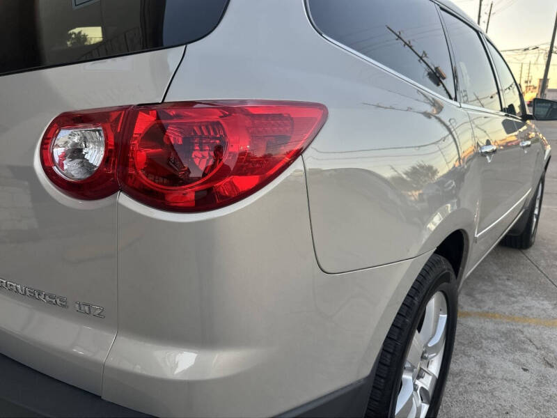 2011 Chevrolet Traverse LTZ