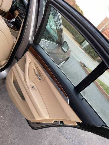 2012 BMW 5 Series 535i