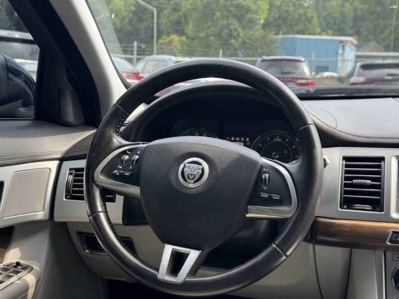 2012 Jaguar XF