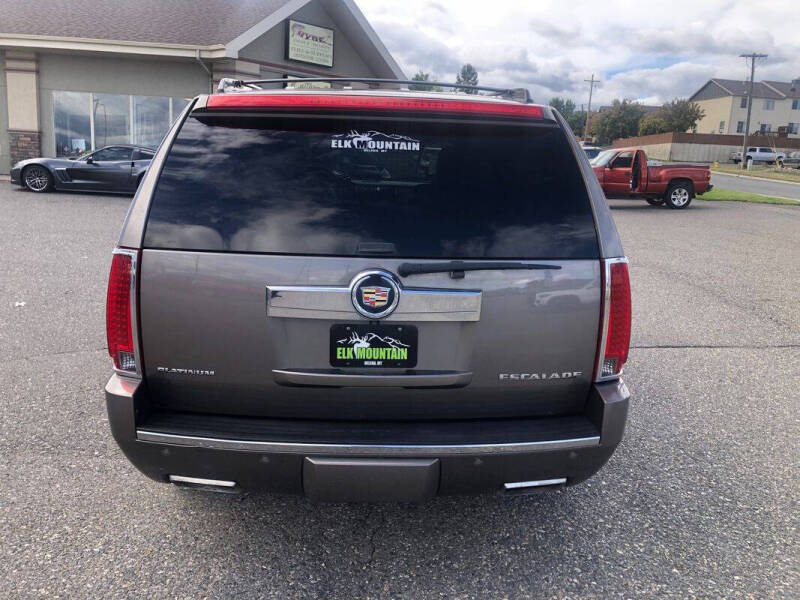 2013 Cadillac Escalade Platinum Edition