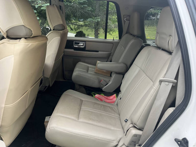 2017 Lincoln Navigator Select
