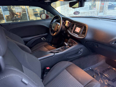 2017 Dodge Challenger SXT