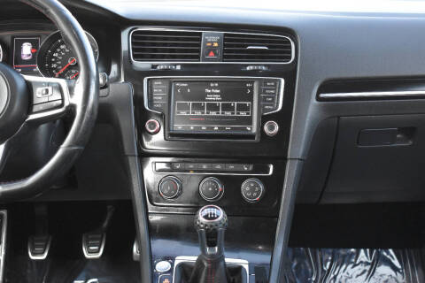 2017 Volkswagen Golf GTI Autobahn