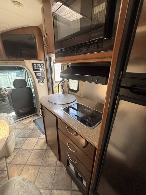 2014 Thor Motor Coach Citation 24sa