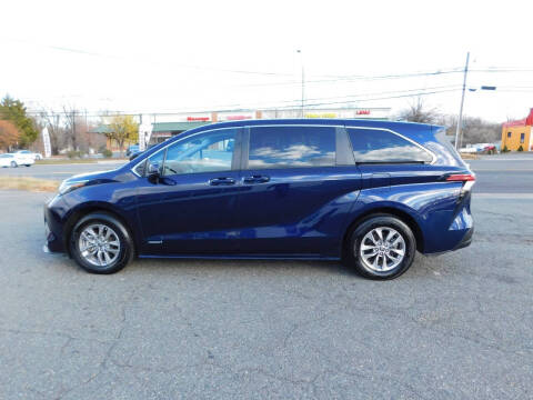 2021 Toyota Sienna LE 8-Passenger