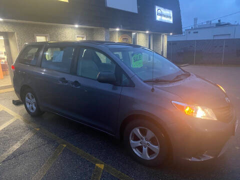 2013 Toyota Sienna L 7-Passenger