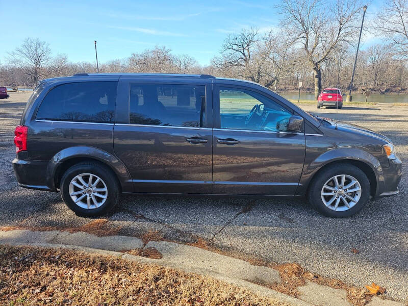 2019 Dodge Grand Caravan SXT photo 2