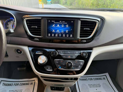 2020 Chrysler Pacifica Touring