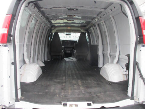 2023 GMC Savana 2500