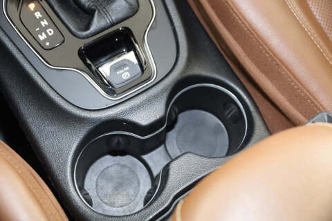 2019 Jeep Cherokee Overland