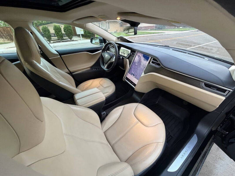 2015 Tesla Model S 85D