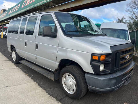 2011 Ford E-Series E-150 XLT