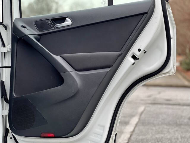 VolkswagenTiguan Limited18