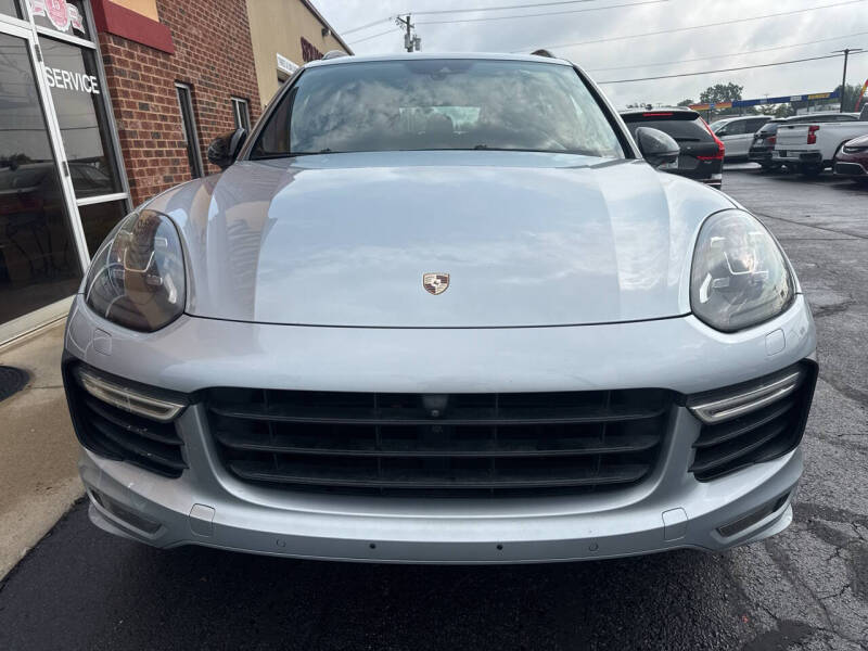 2016 Porsche Cayenne GTS