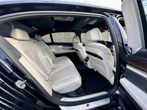 2017 BMW 7 Series 740i