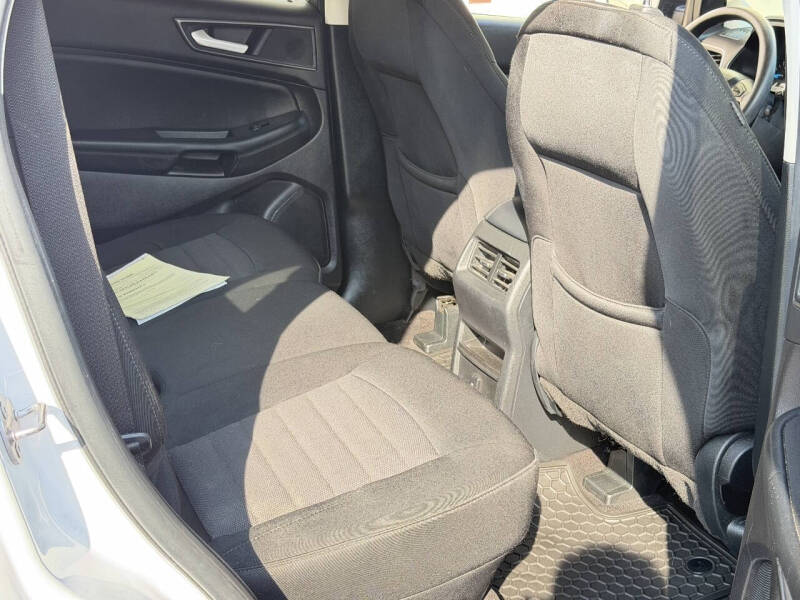 2020 Ford Edge SE