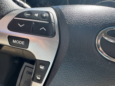 2011 Toyota Highlander SE