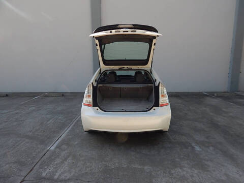2010 Toyota Prius III