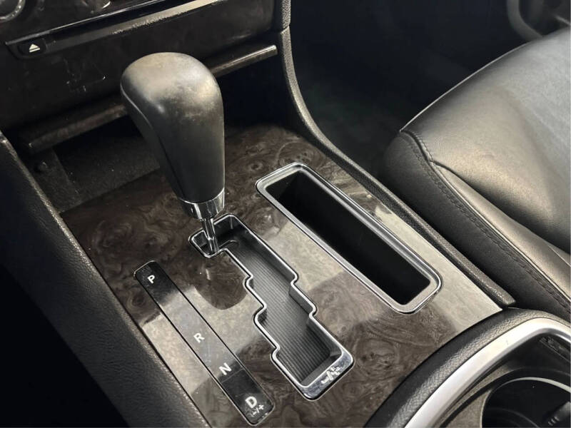 2011 Chrysler 300 Limited