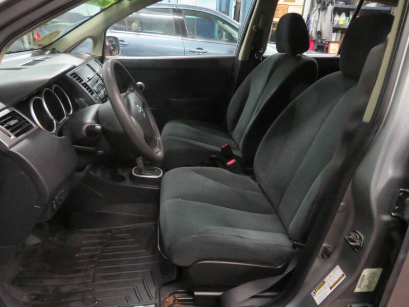 2010 Nissan Versa 1.8 S