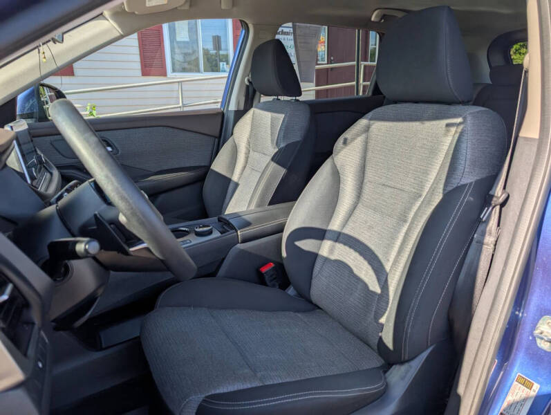 2022 Nissan Rogue SV