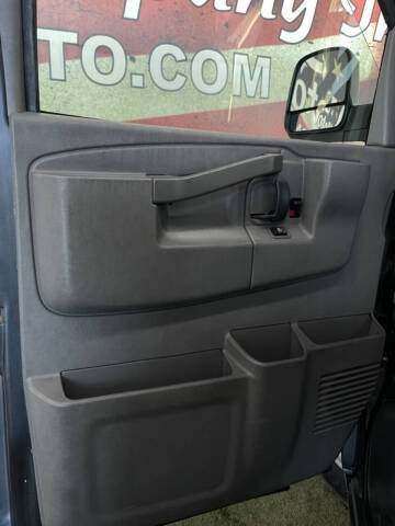 2017 Chevrolet Express LT 3500