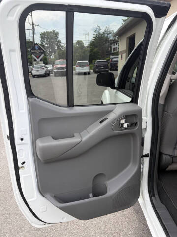 2021 Nissan Frontier SV