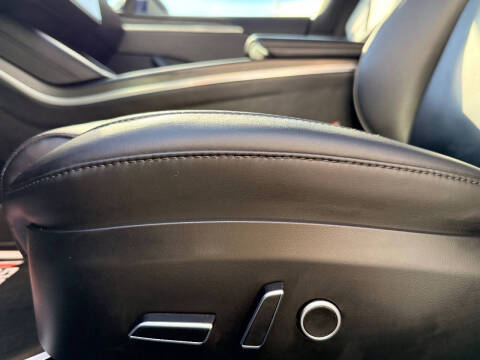 2023 Tesla Model S Plaid