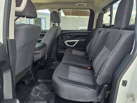 2022 Nissan Titan SV