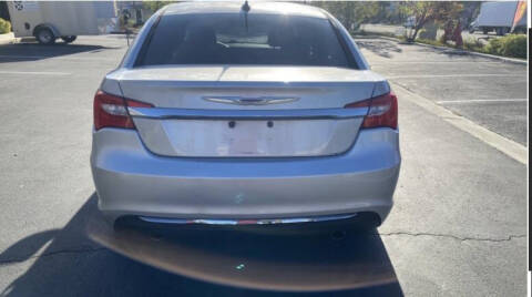 2011 Chrysler 200 Touring