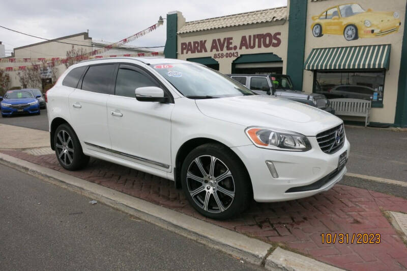 2016 Volvo XC60 for sale at PARK AVENUE AUTOS in Collingswood NJ