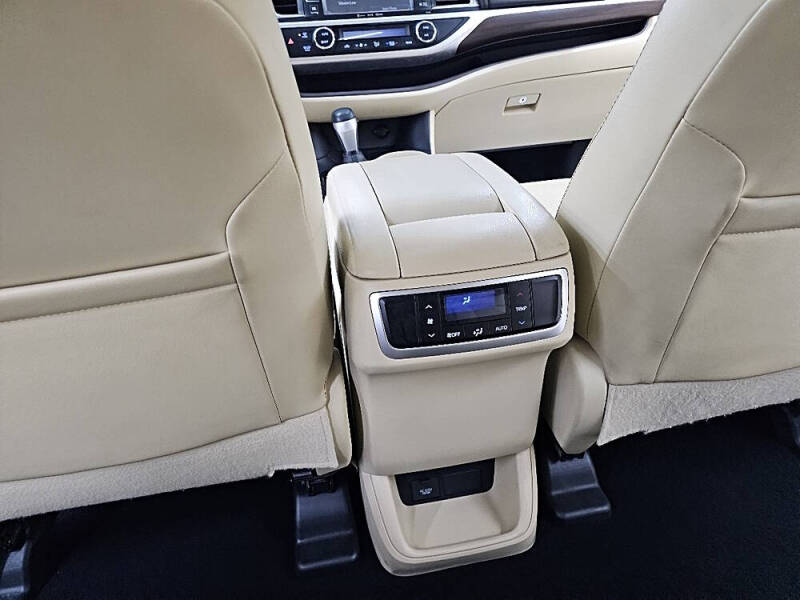 2016 Toyota Highlander