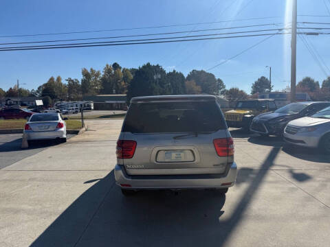 2004 Toyota Sequoia SR5