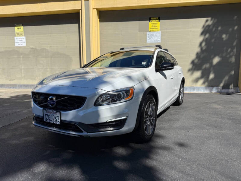 2016 Volvo V60 Cross Country T5