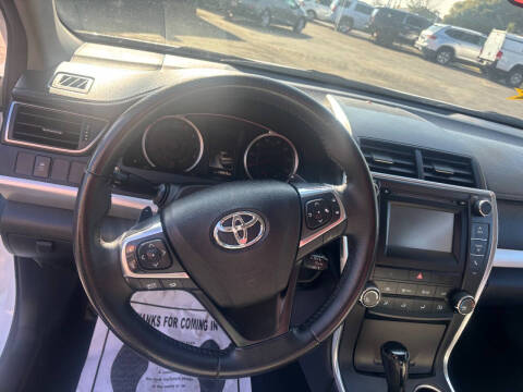 2017 Toyota Camry SE