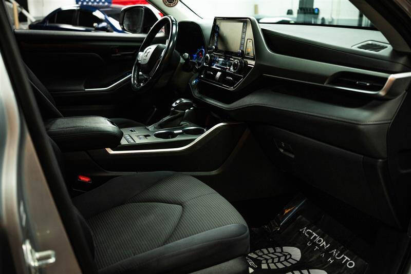 2020 Toyota Highlander Hybrid LE