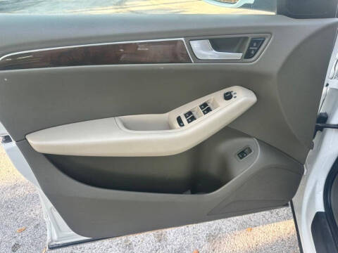 2012 Audi Q5 2.0T quattro Premium