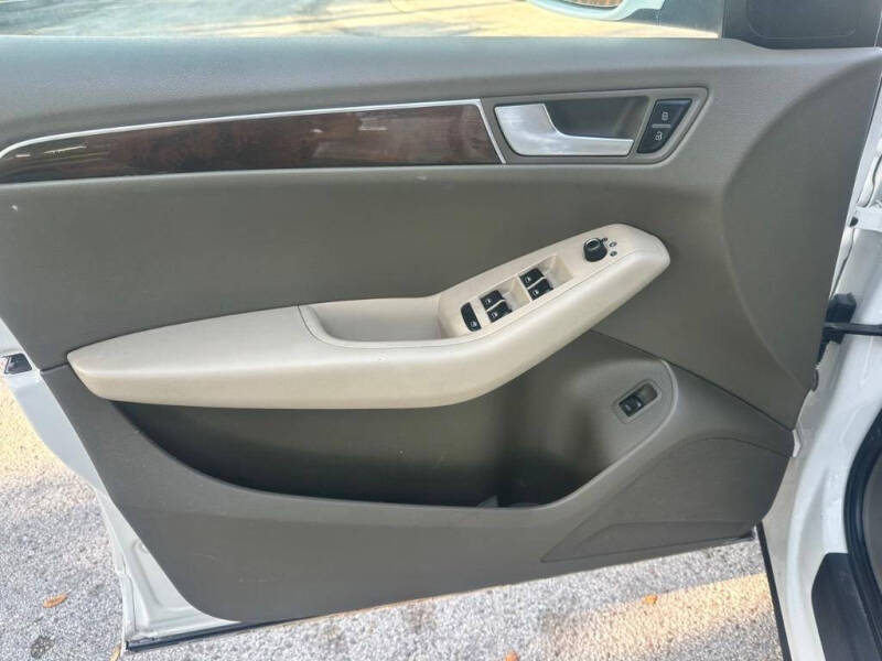 2012 Audi Q5 2.0T quattro Premium