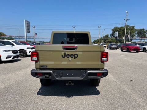 2025 Jeep Gladiator Sport S