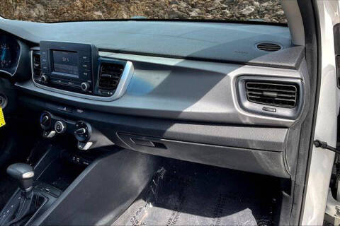 2018 Kia Rio 5-Door LX