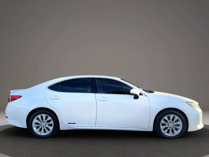 2013 Lexus ES 300h
