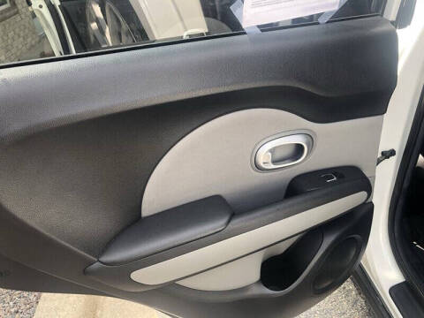 2017 Kia Soul +