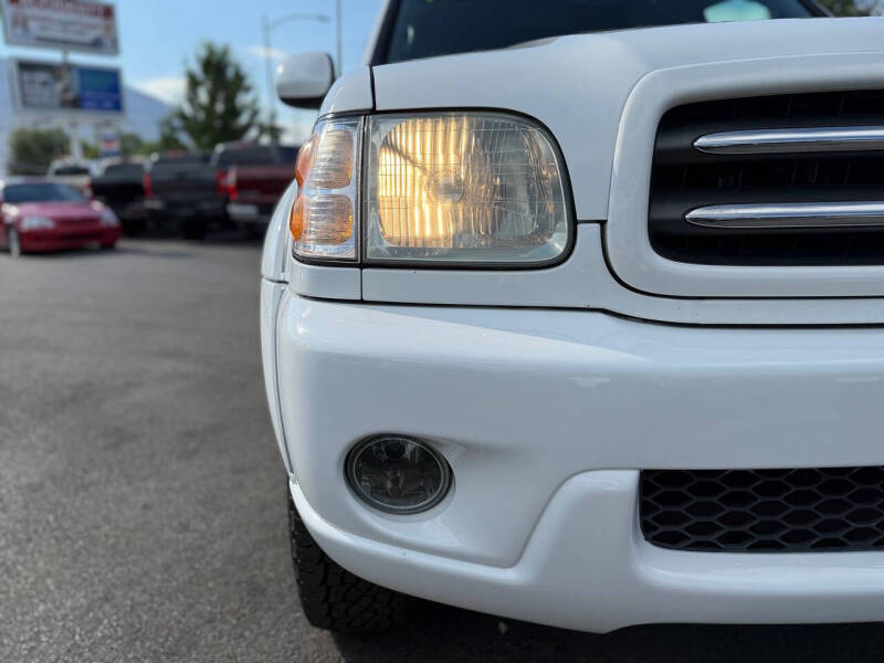 2004 Toyota Sequoia Limited